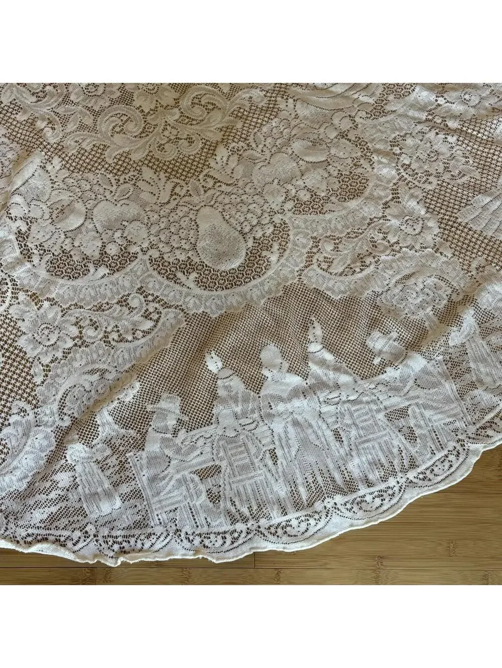 Vintage Figural Lace Tablecloth Round 68” Scenic Banquet Birds